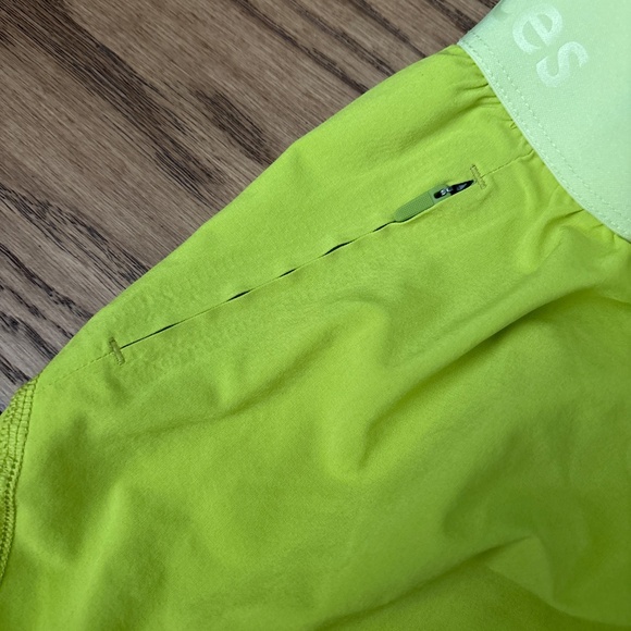 Outdoor Voices Relay Shorts Fluorescent Yellow/Green - Picture 4 of 4